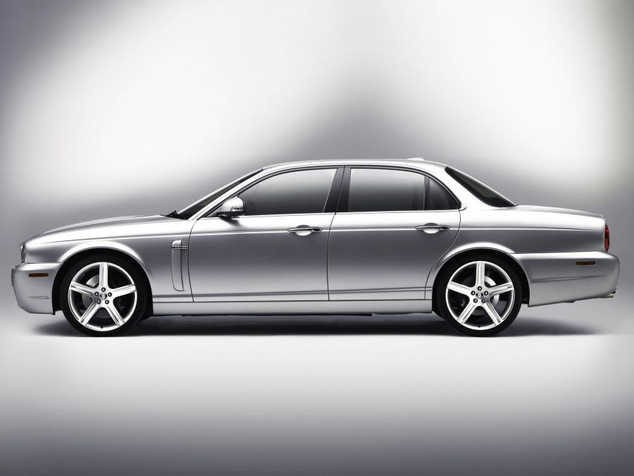  Jaguar XJ 2007 года  (фото 5 из 9)